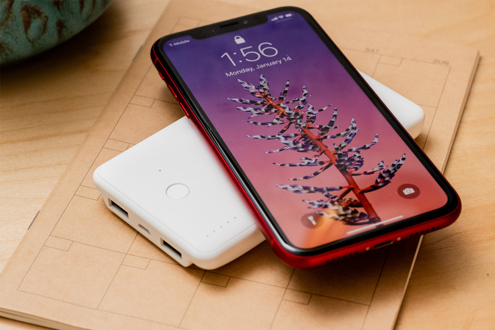 Qi wireless charging banks