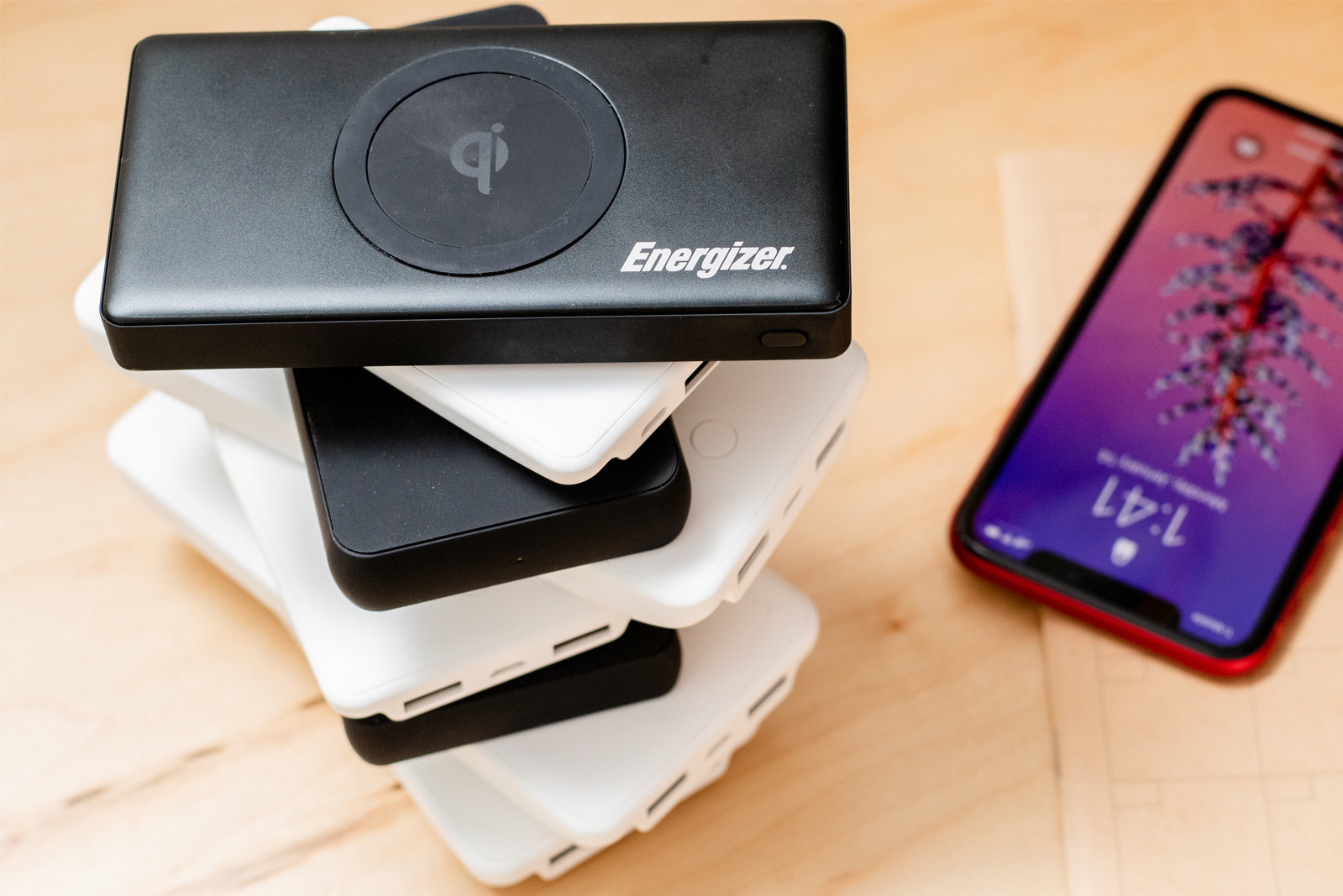 Qi wireless charging banks