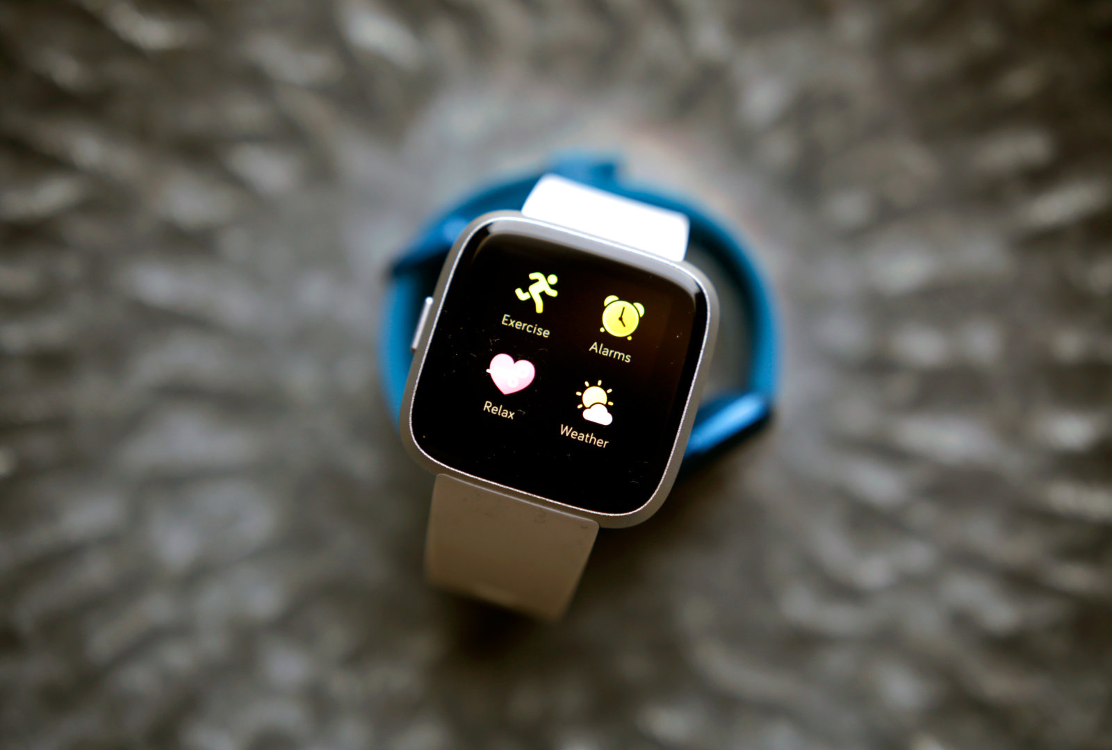 Fitbit Versa Lite review