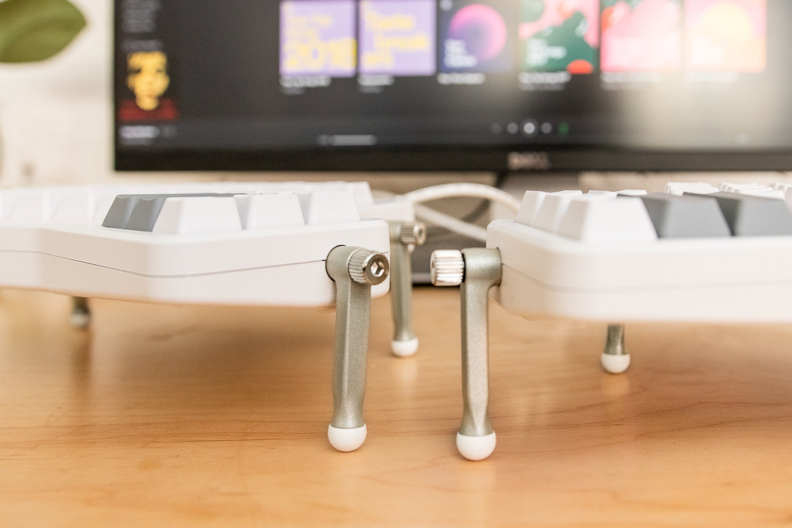 Ergonomic keyboard