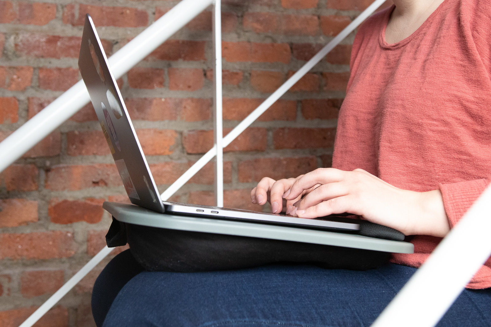 Lap desk