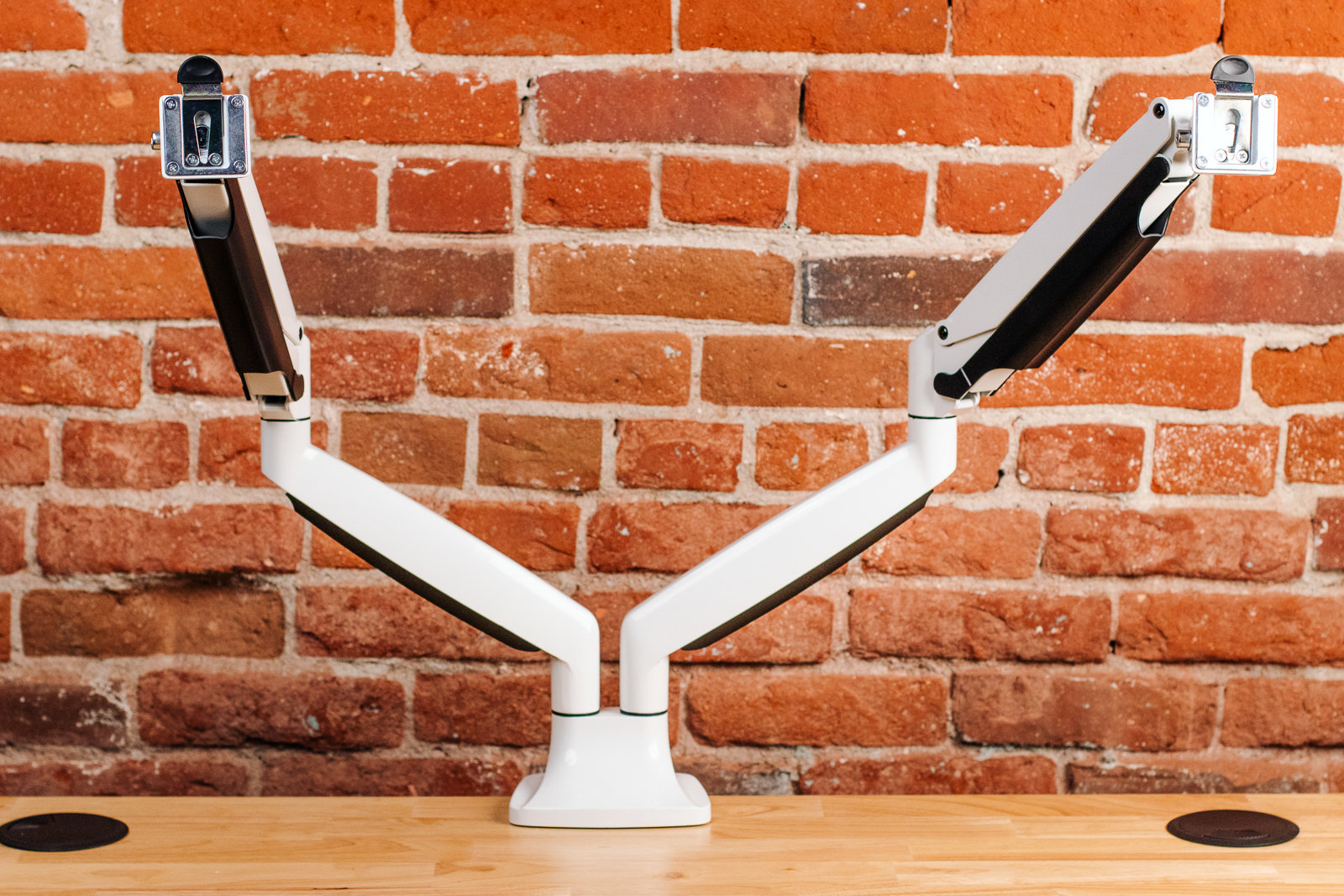 Monitor arm