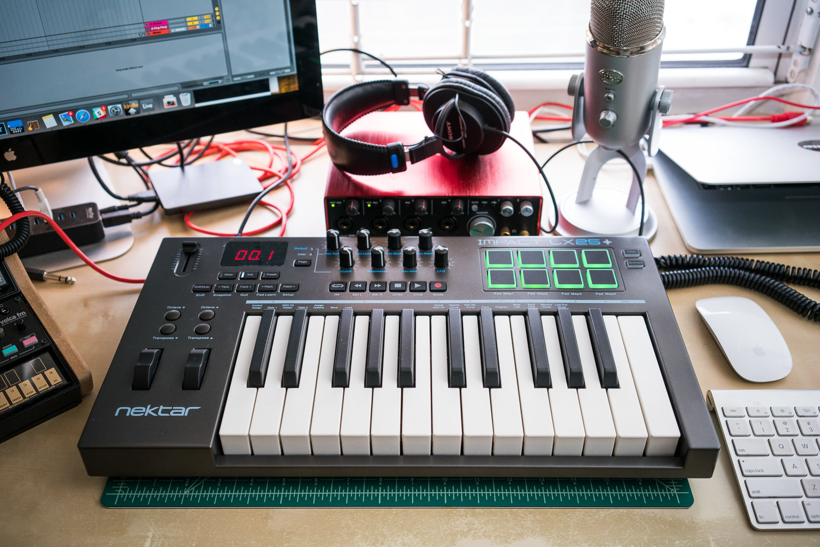 MiDi keyboard controller