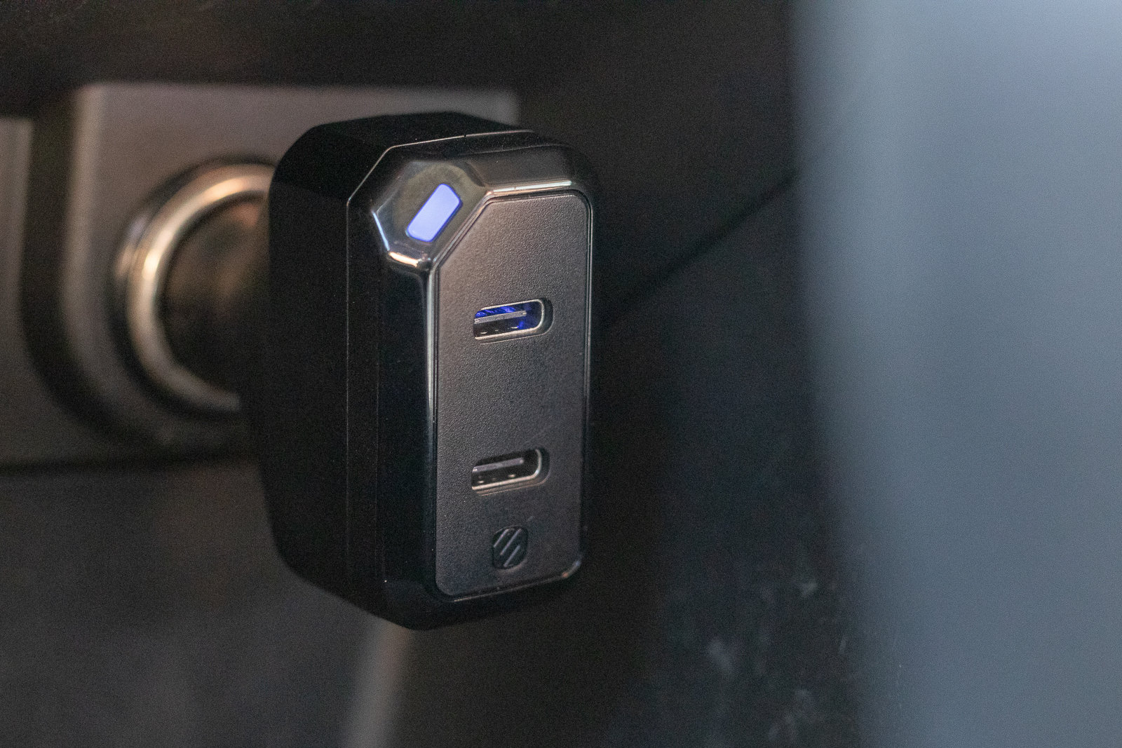 USB car charger