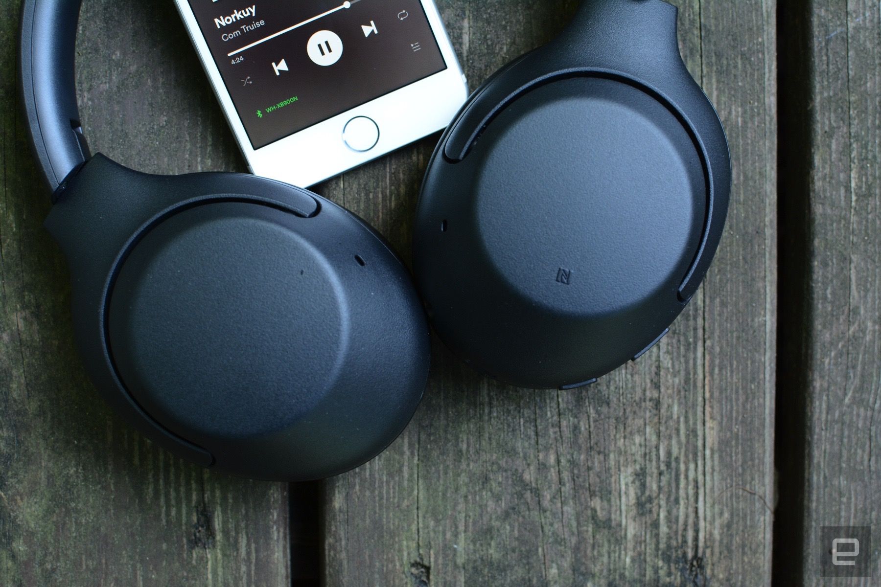 Sony WH-XB900N review