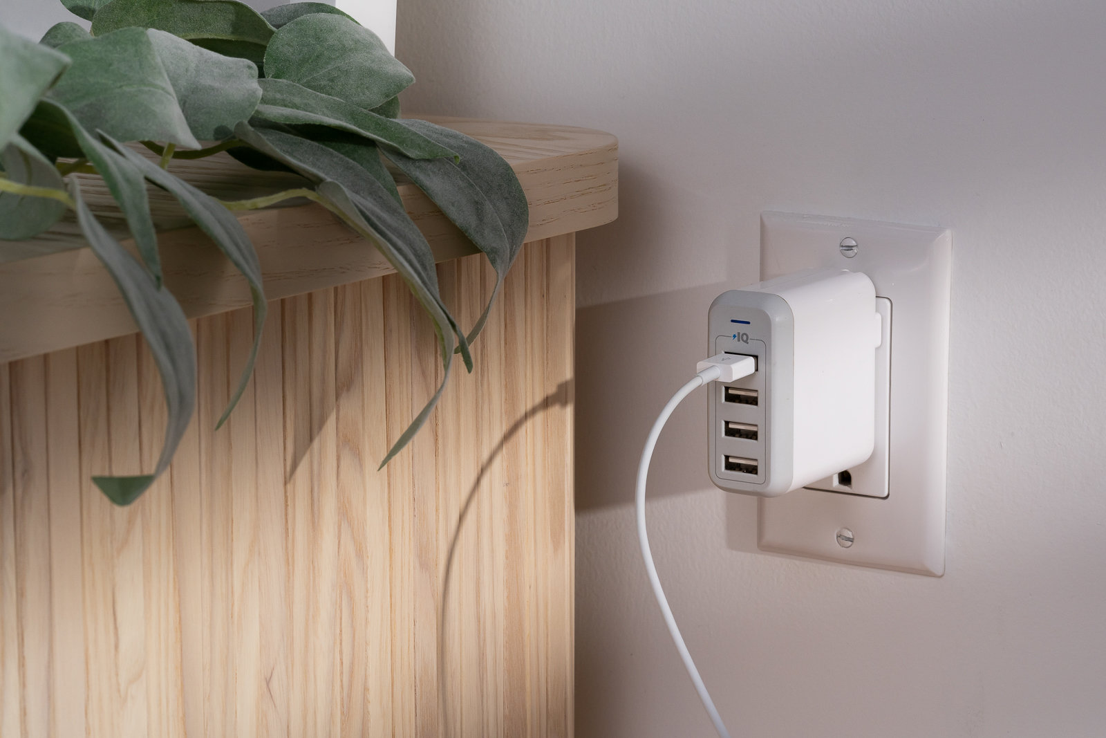 USB phone charger