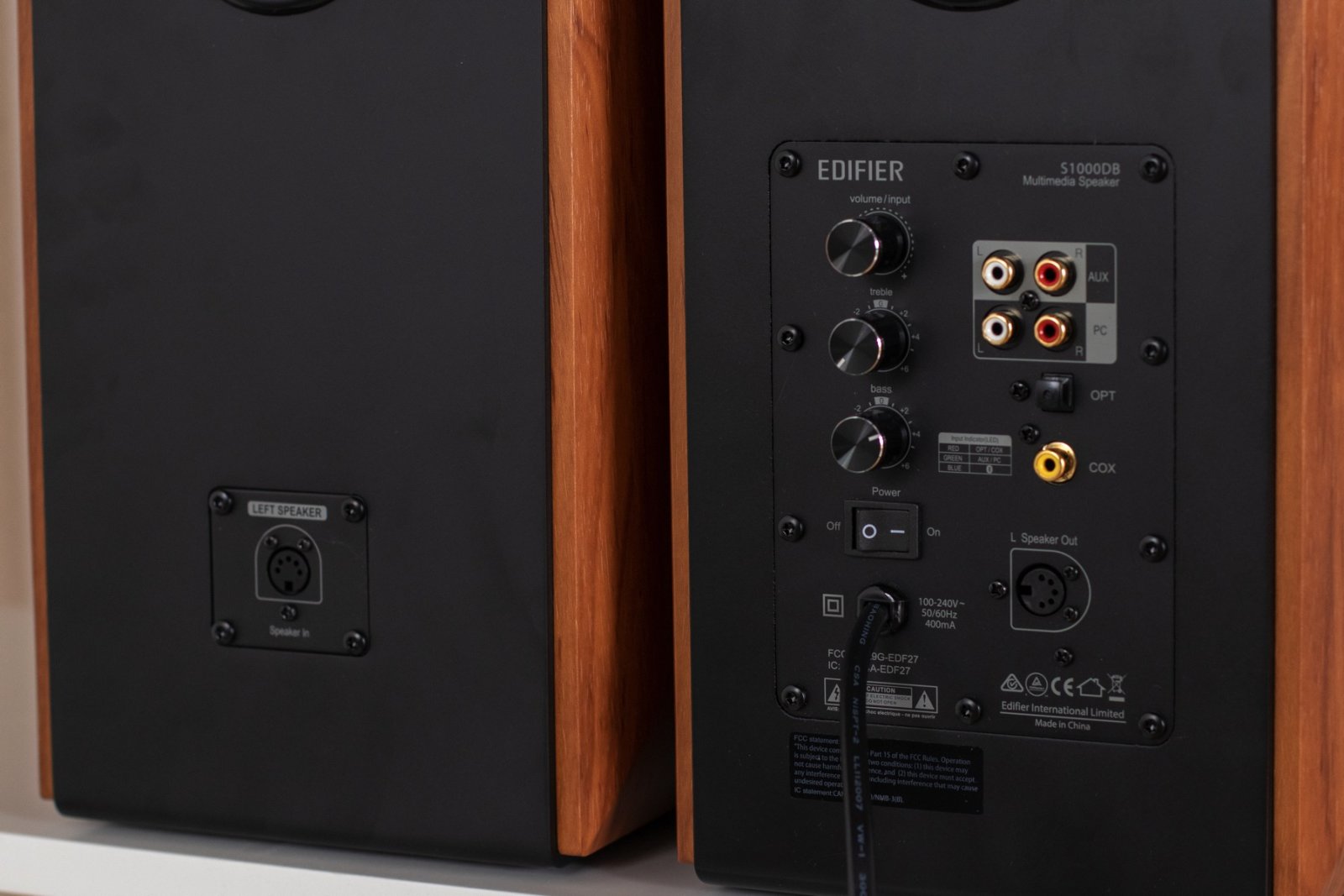Bookshelf speakers