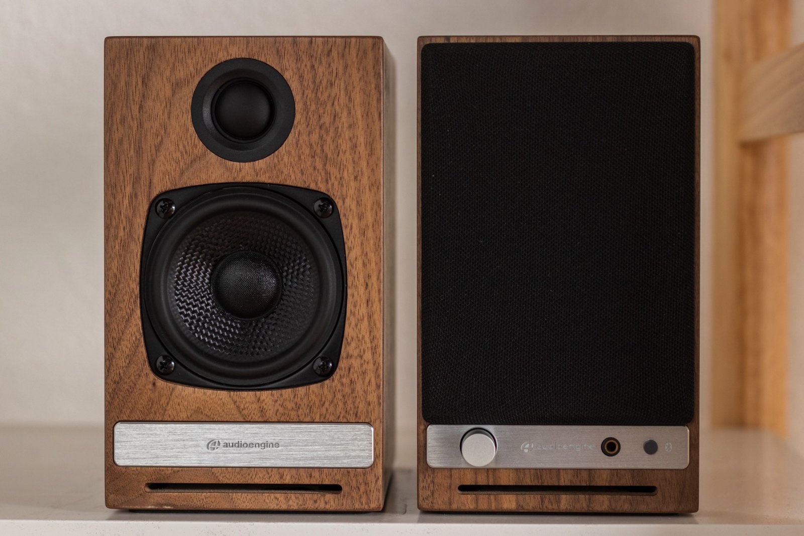 Bookshelf speakers