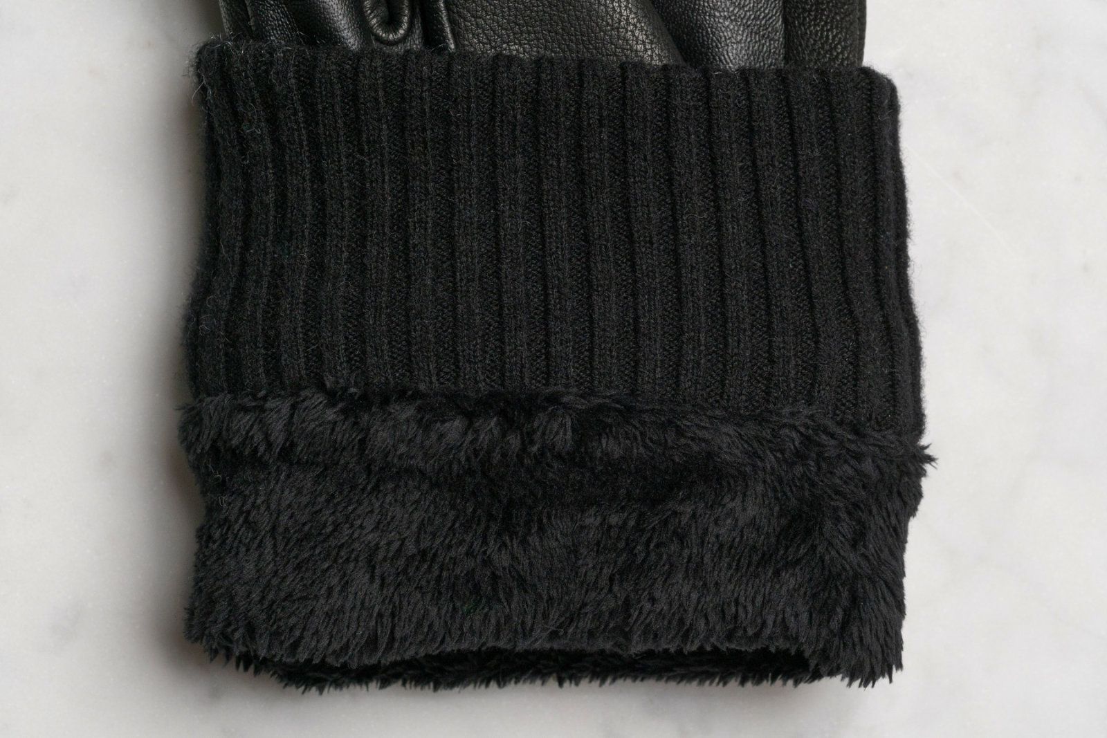 Touchscreen gloves