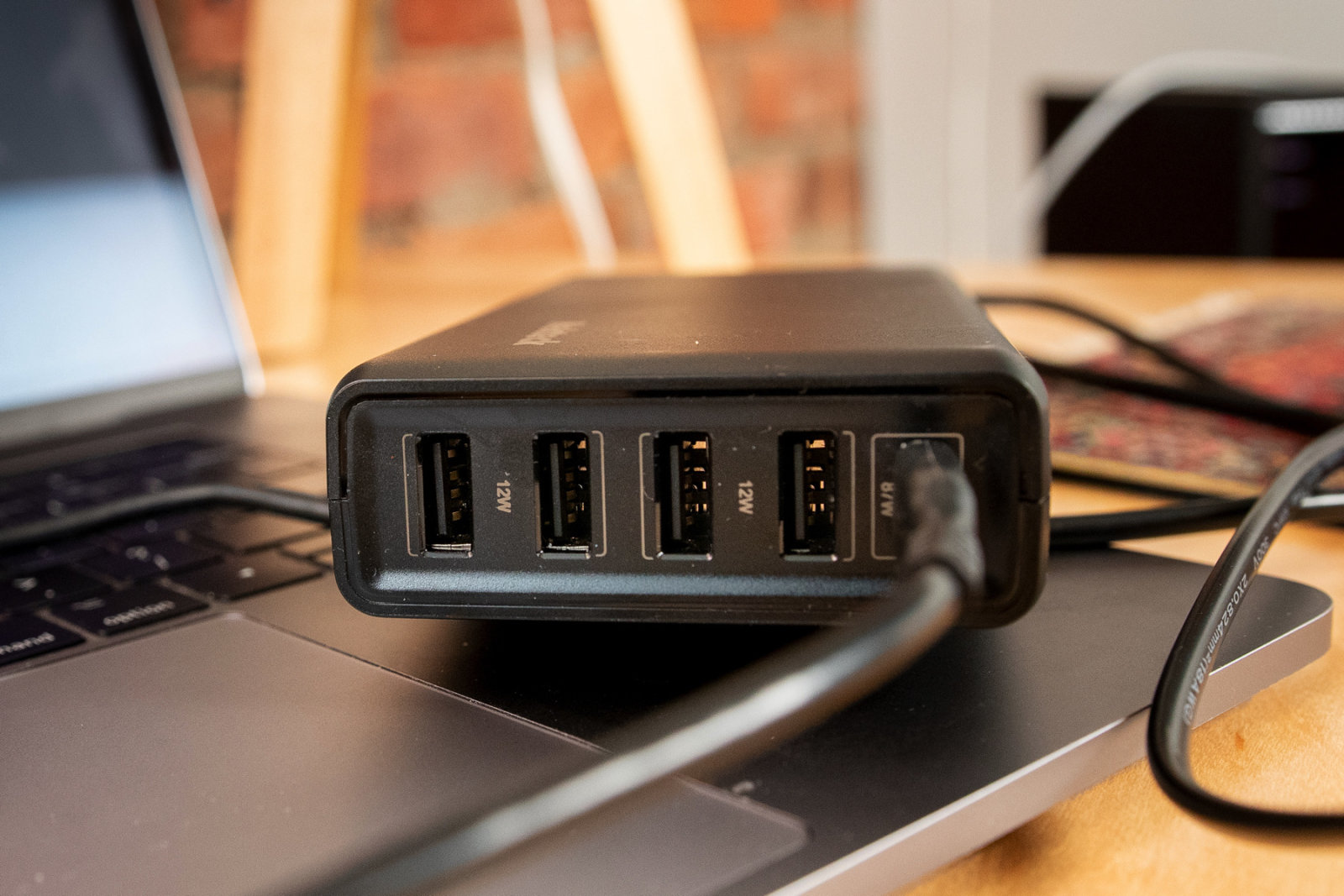 USB-C laptop and tablet chargers