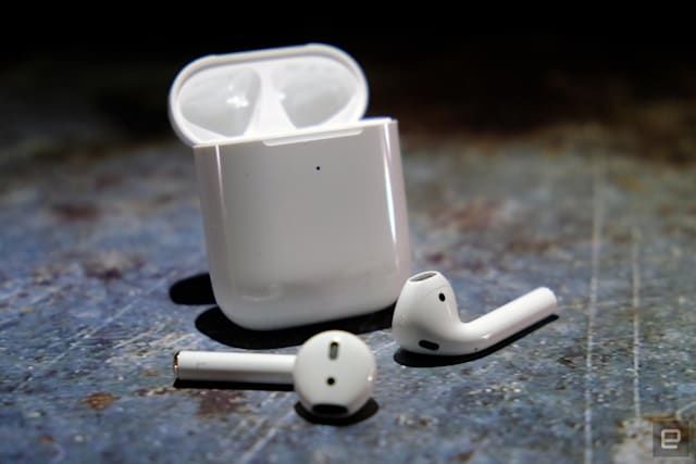Apple AirPods.